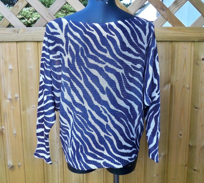 Stickad tröja Zebra