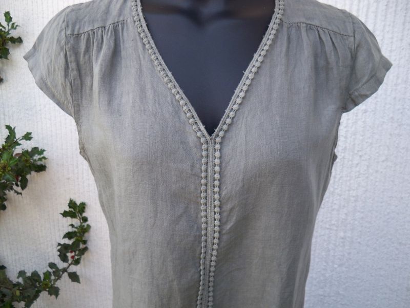 Olivgrön Linneklänning med holkärm