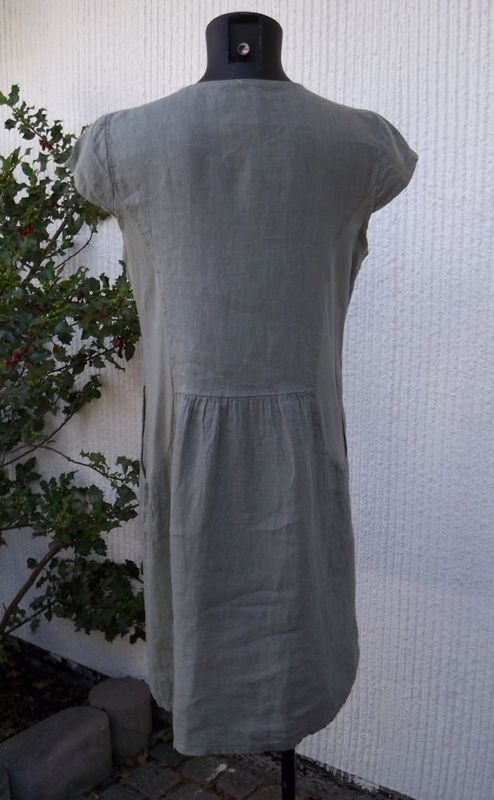 Olivgrön Linneklänning med holkärm