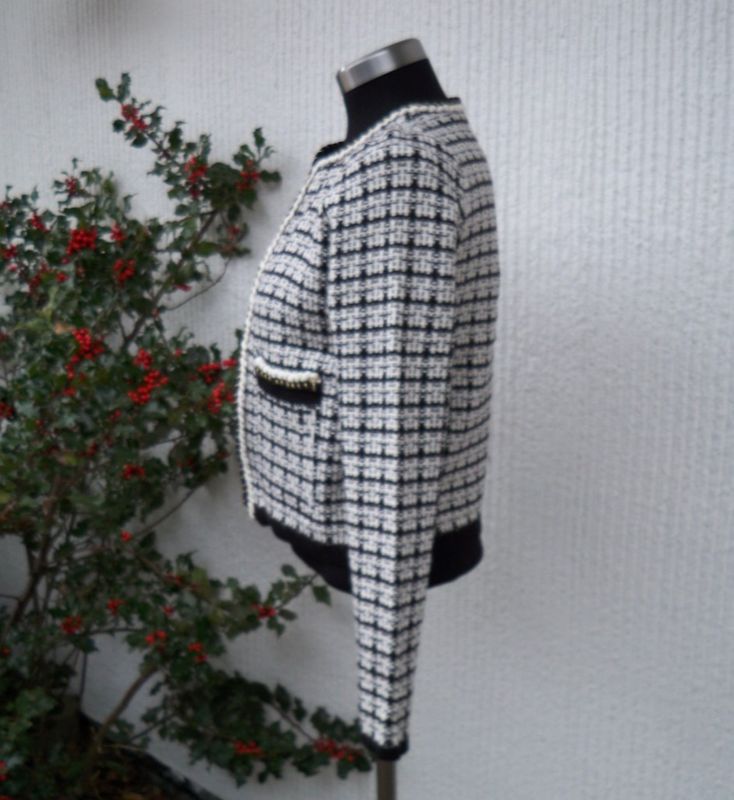 Kort Stickad Rutmönstrad Jacka Svart Vit