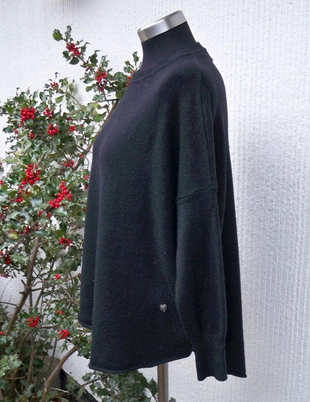 Svart Stickad Tröja Med Lång Ärm