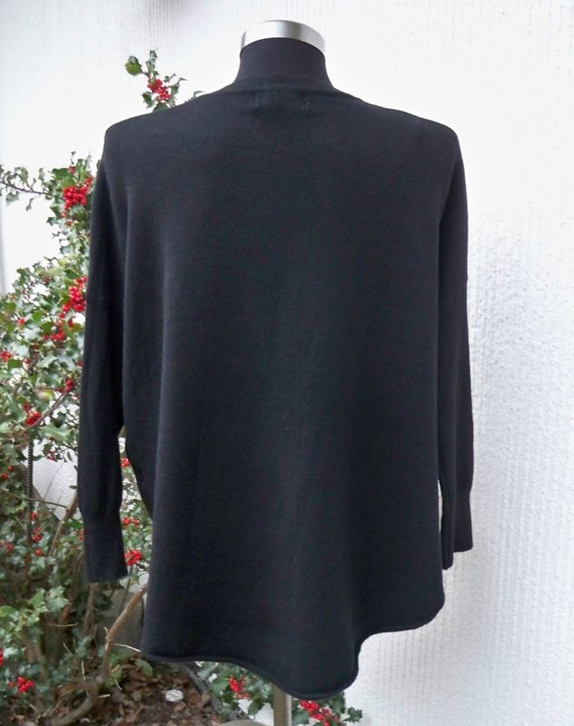 Svart Stickad Tröja Med Lång Ärm