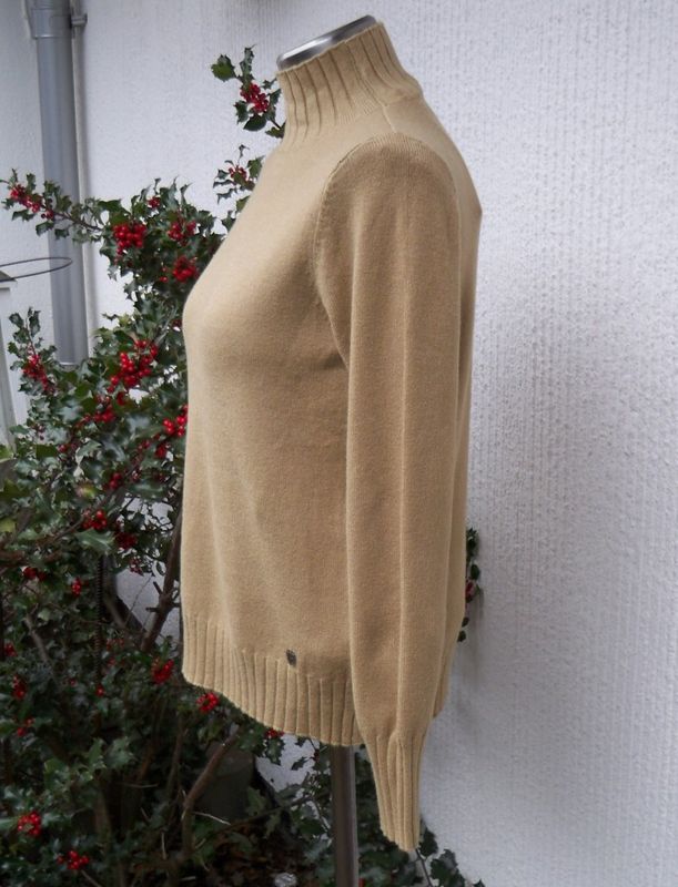 Kamelbeige Finstickad Tröja Med Polokrage Turtleneck