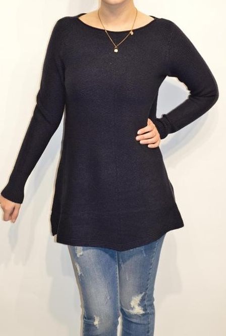 Huvudbild Mörkblå stickad tröja