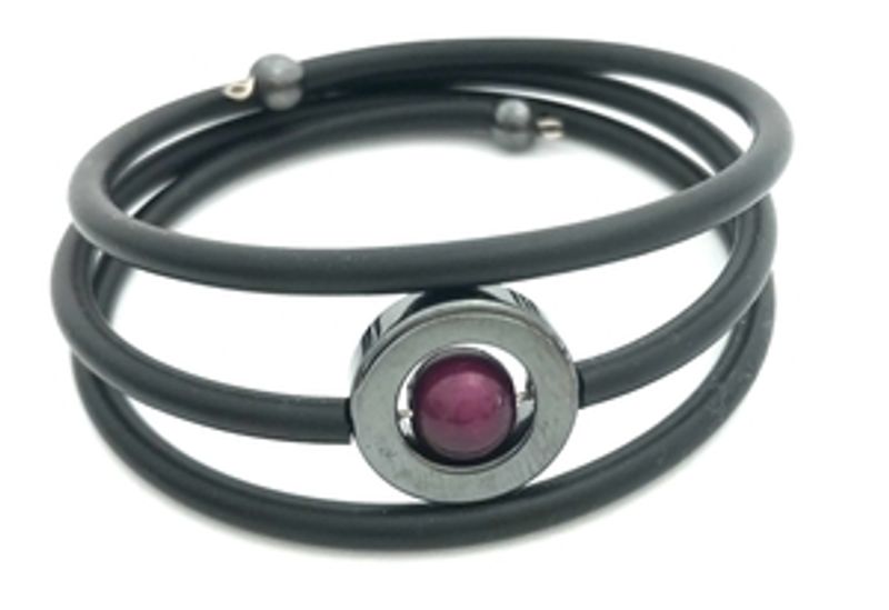 Gummiarmband Dilba Hematit/Lila. Magnani Smyckesdesign
