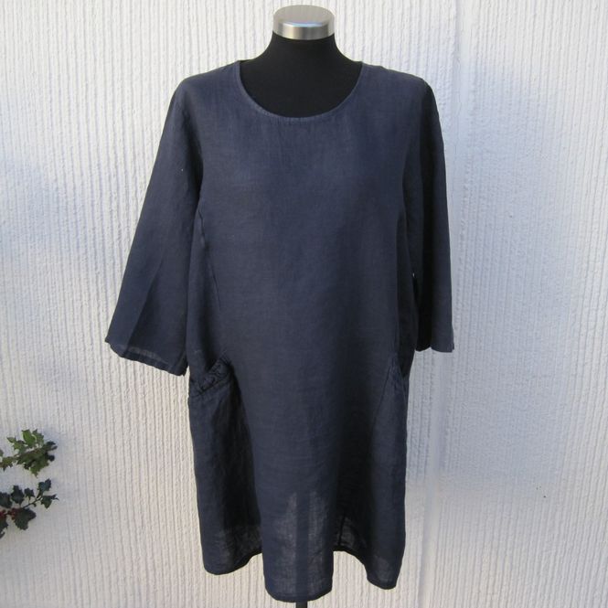 Huvudbild Mörkblå Linneklänning