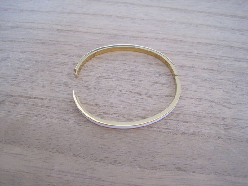 By Odahl Vitt Stelt Stålarmband