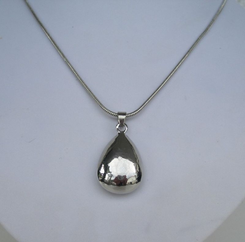 Kort Halsband Vit Droppe