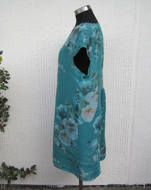 Petrolgrön blommig linneklänning med holkärm Puro Lino