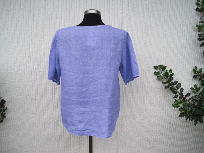 Lila Linneblus med halvlång ärm. Made in Italy