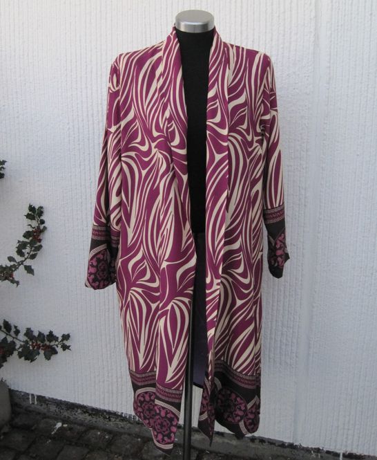 Huvudbild Mönstrad Kappa Kimono Lila Cremevit