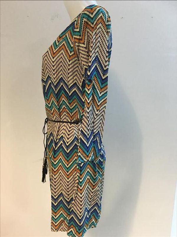 Klänning. Zig Zag mönster med dragkedja